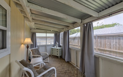 Le Petit Chateau TSA202 3