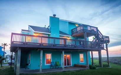 Pelicans Place LCV23