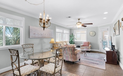 Sunset Harbor Palms 2-301 9