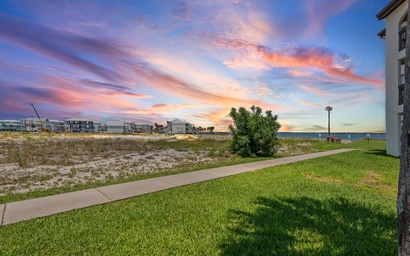 Sunset Harbor Palms 2-102 5