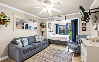 Sunset Harbor Palms 2-102 9