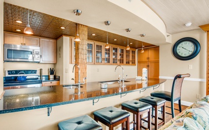 Tristan Towers unit 1B 2