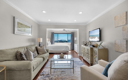 Sunset Harbor Palms 2-304