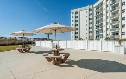 Regency Towers 405 West 5