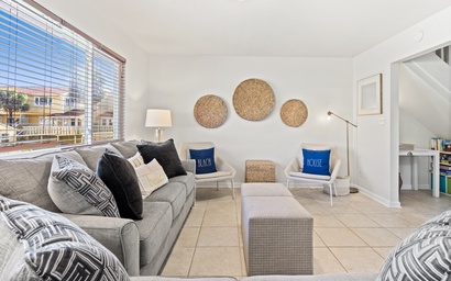 Regency Cabanas D3 8