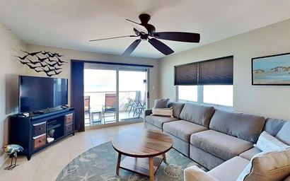 Regency Towers 808 W 2