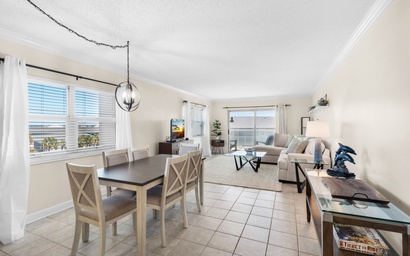 Regency Towers 401 East - Sea La Vie 401E 9
