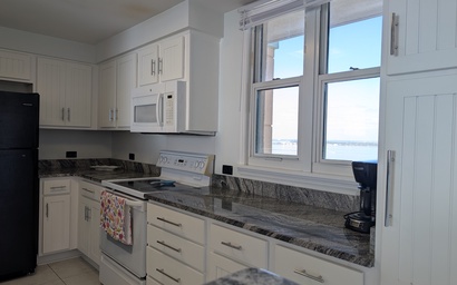 Santa Rosa Towers unit 1402 10
