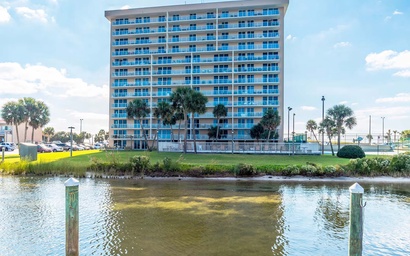 Sabine Yacht & Racquet Club unit 5F 6