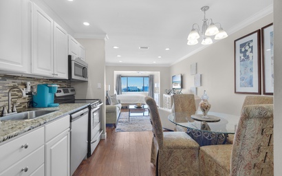 Sunset Harbor Palms 2-304 6