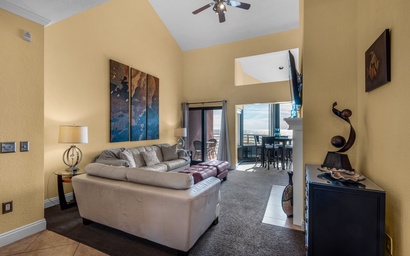 Palm Beach Club 3-235 7