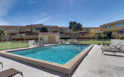 Regency Cabanas E1 4