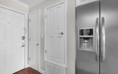 Sunset Harbor Palms 2-304 10