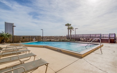 Ocean Breeze West 105 5