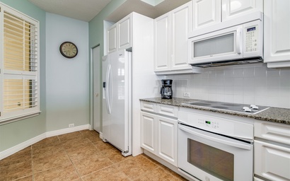 Beach Colony Tower PH2B (17B) 4