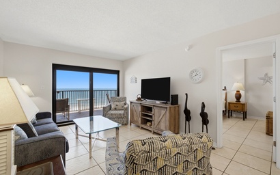 Ocean Breeze East 702 5