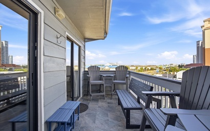 Regatta Condominiums 304C 3