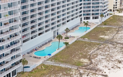 Lighthouse Condominiums 418 5