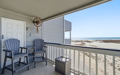 Regatta Condominiums 201A 2