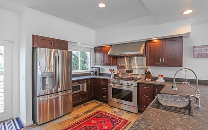 The House on the Blue Shore of Silence 6