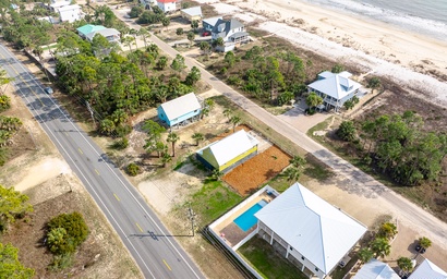 Om Shanti Seaside Cottage 9