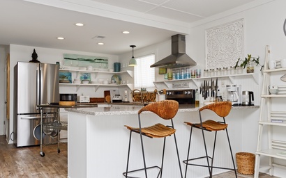 OM Shanti Seaside Cottage 7