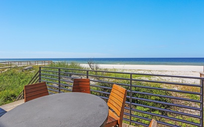 The House on the Blue Shore of Silence 3