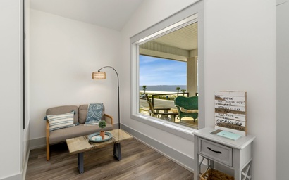 *Grand Coral III 8