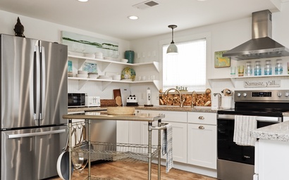 OM Shanti Seaside Cottage 9