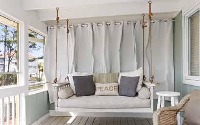 OM Shanti Seaside Cottage 4