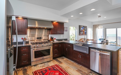 The House on the Blue Shore of Silence 4