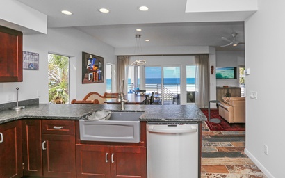 The House on the Blue Shore of Silence 5