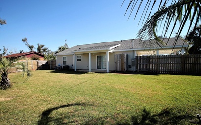 *The Sandy Beach House 4