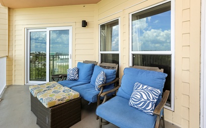 Paradise Shores 303 8