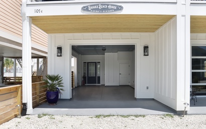 Biggie's Beach House 5