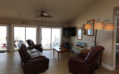 Buckley's Beach House 8
