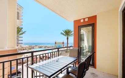 Emerald Grande W222- Rexford's BEACH Retreat 2