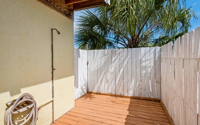 Beach Side- Harbor View 4