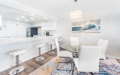 Shoreline Towers 3083 8