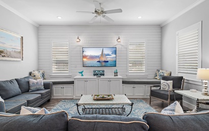 The Coastline Inn 8