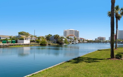 Shoreline Towers Townhouse 4-4