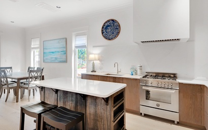 Bungalo at Baytowne 8