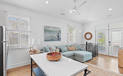 Palms by the Sea Carriage House 7
