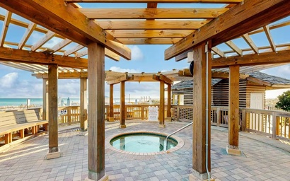 Pelican Beach Resort 904- Seaside Serenity 5