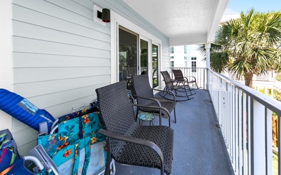 Beachside Villas 823 3