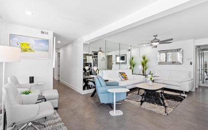 Shoreline Towers 2066 8