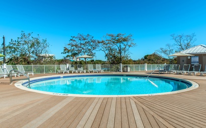 Laketown Wharf 905 5