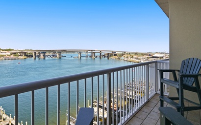 Palm Court Yacht Club 604 2