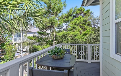 Palms by the Sea Carriage House