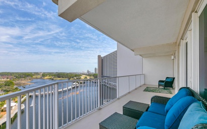 Laketown Wharf 838 2